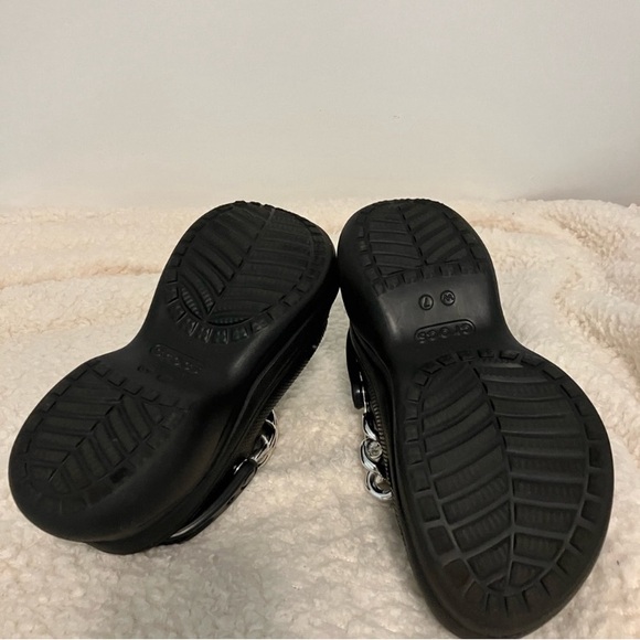 Crocs Bae Chain Platform Clogs - Picture 7 of 7